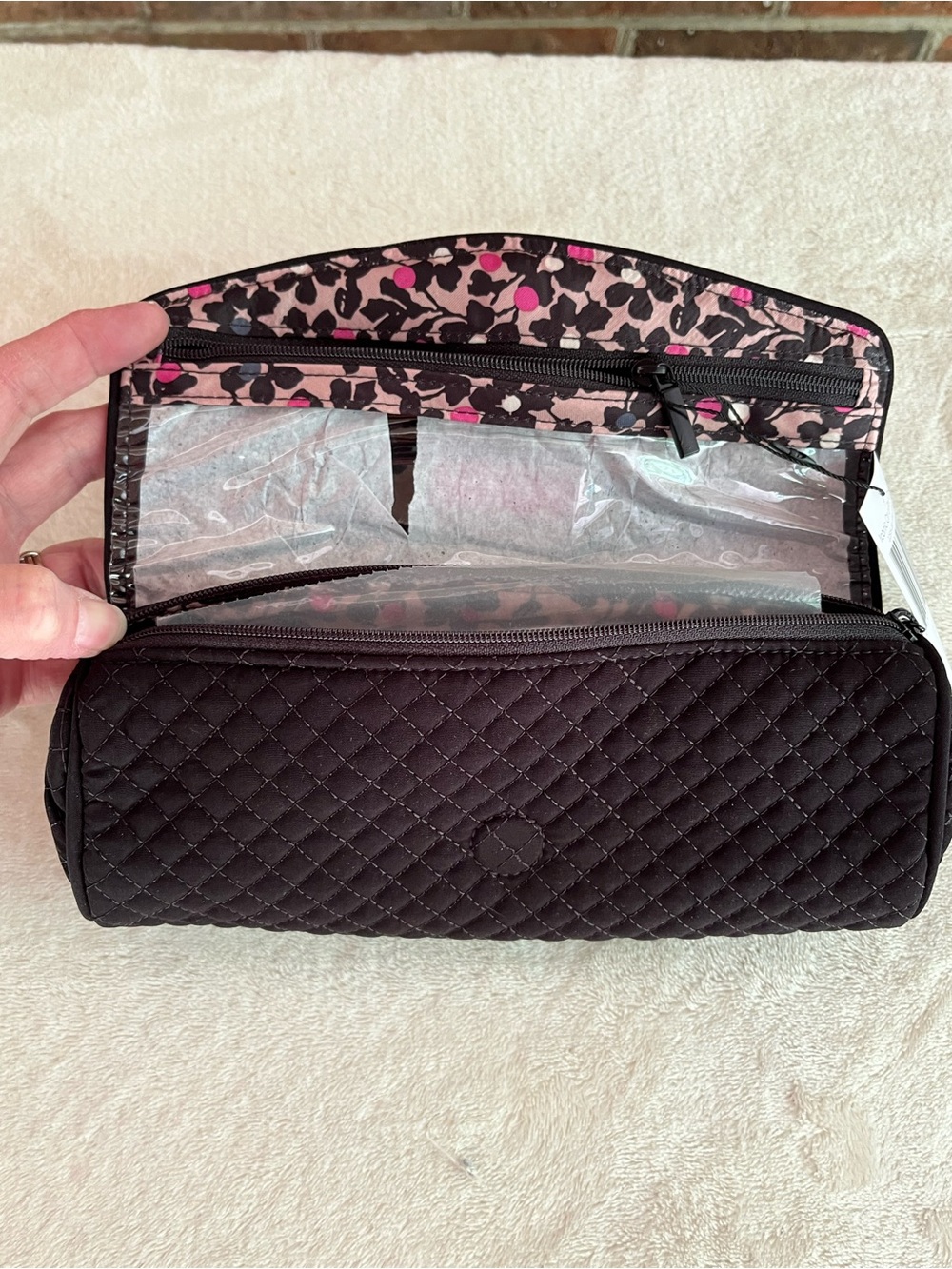 NWT Vera Bradley Quilted on A Roll Case Fold Over Clutch Black Elegant Fabric - Picture 4 of 9